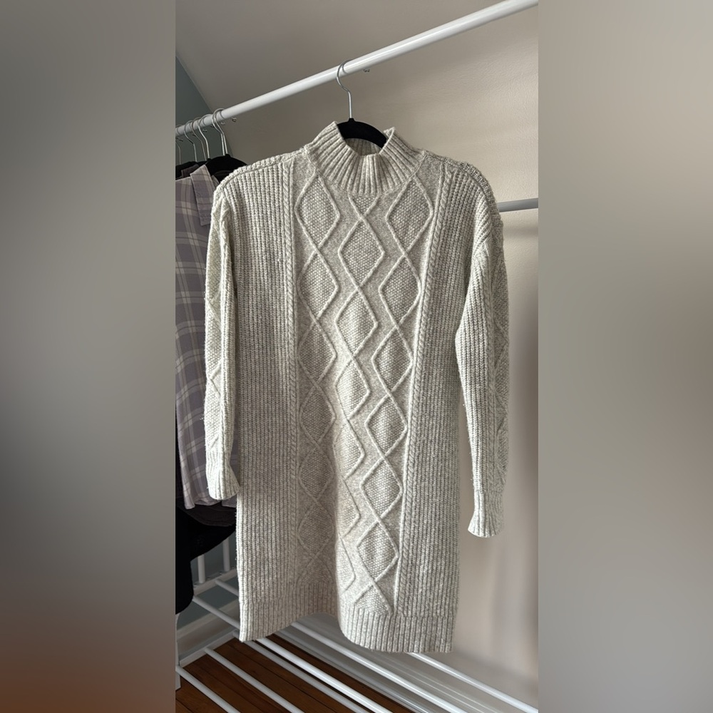 LOFT Textured Knit Sweater - Gray
